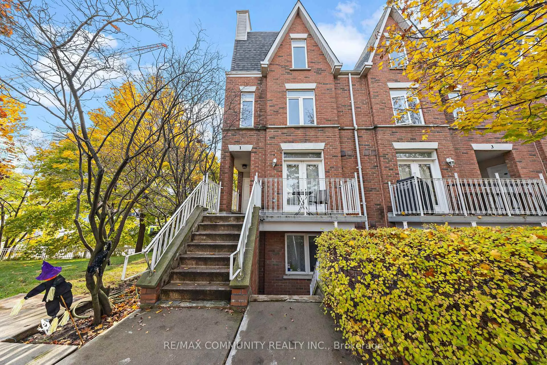 Front of Unit 101, 1 Sudbury Street