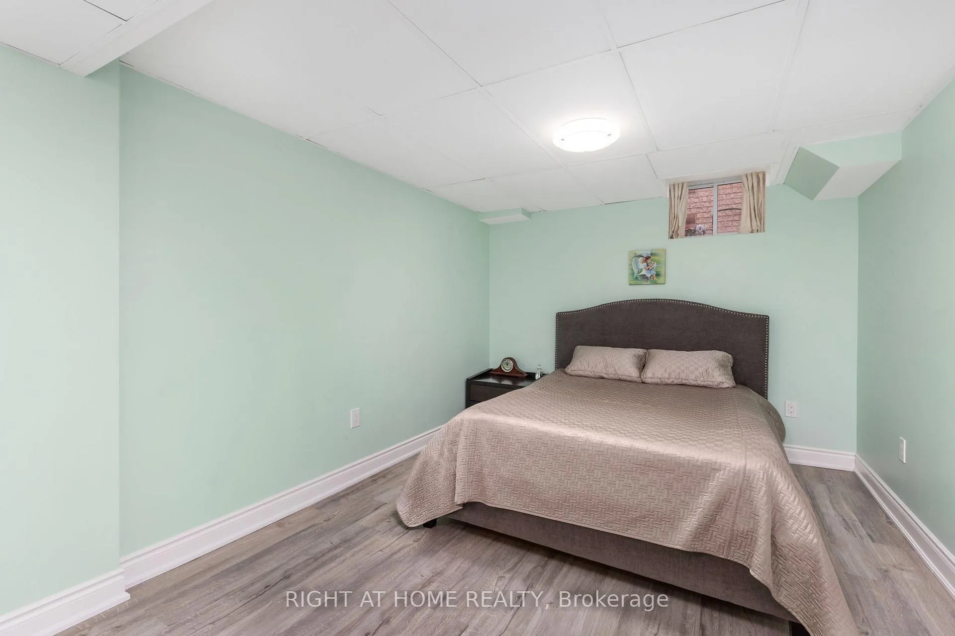 Photo 11 of Unit Basement, 14 Sterritt Drive, Brampton, Fletcher's West — HOMEH
