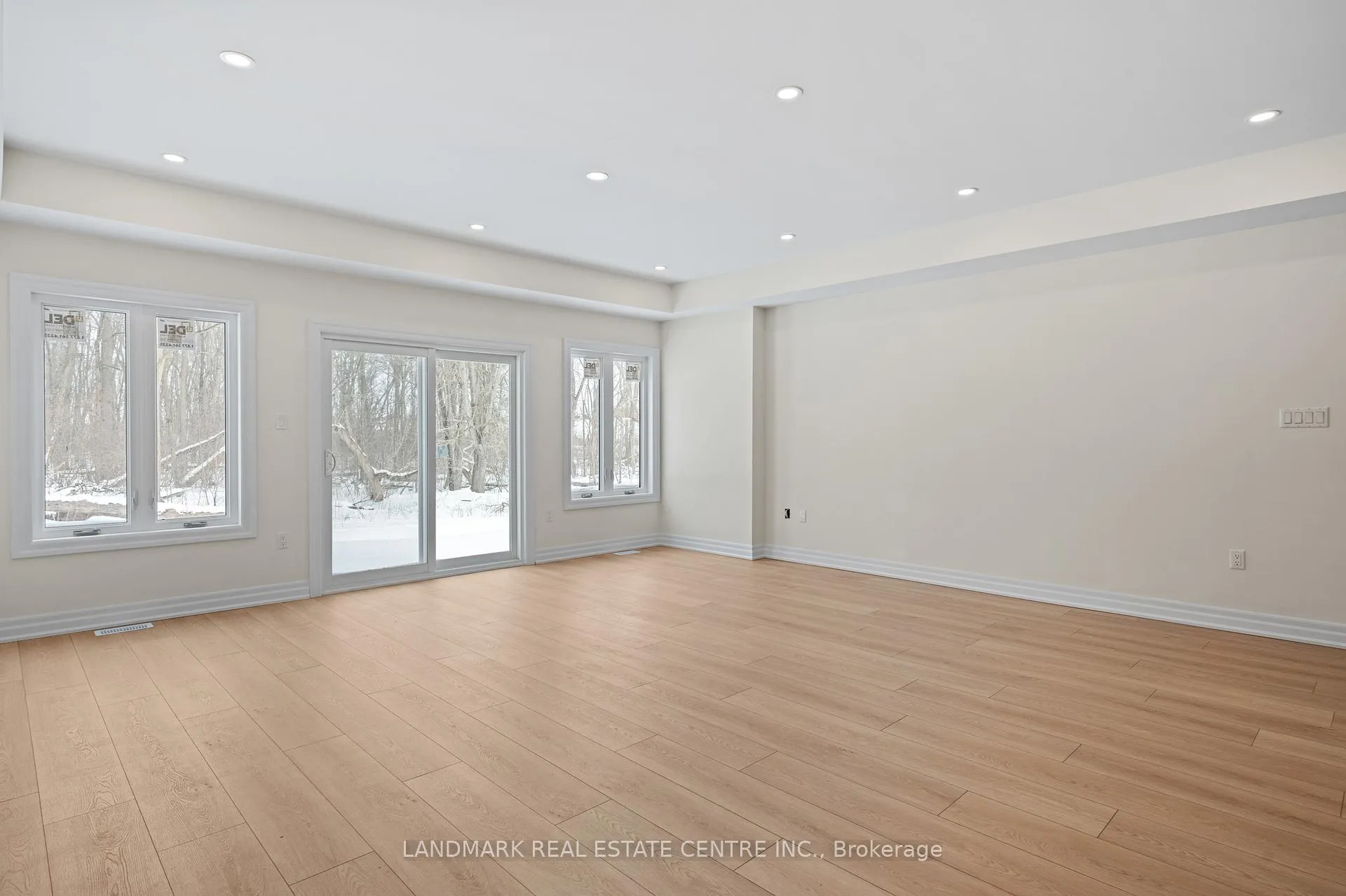 Photo 14 of 116 Forks Road E, Welland, Dain City — HOMEH