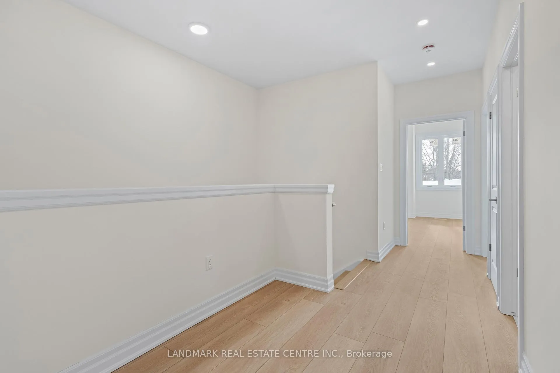 Photo 21 of 116 Forks Road E, Welland, Dain City — HOMEH