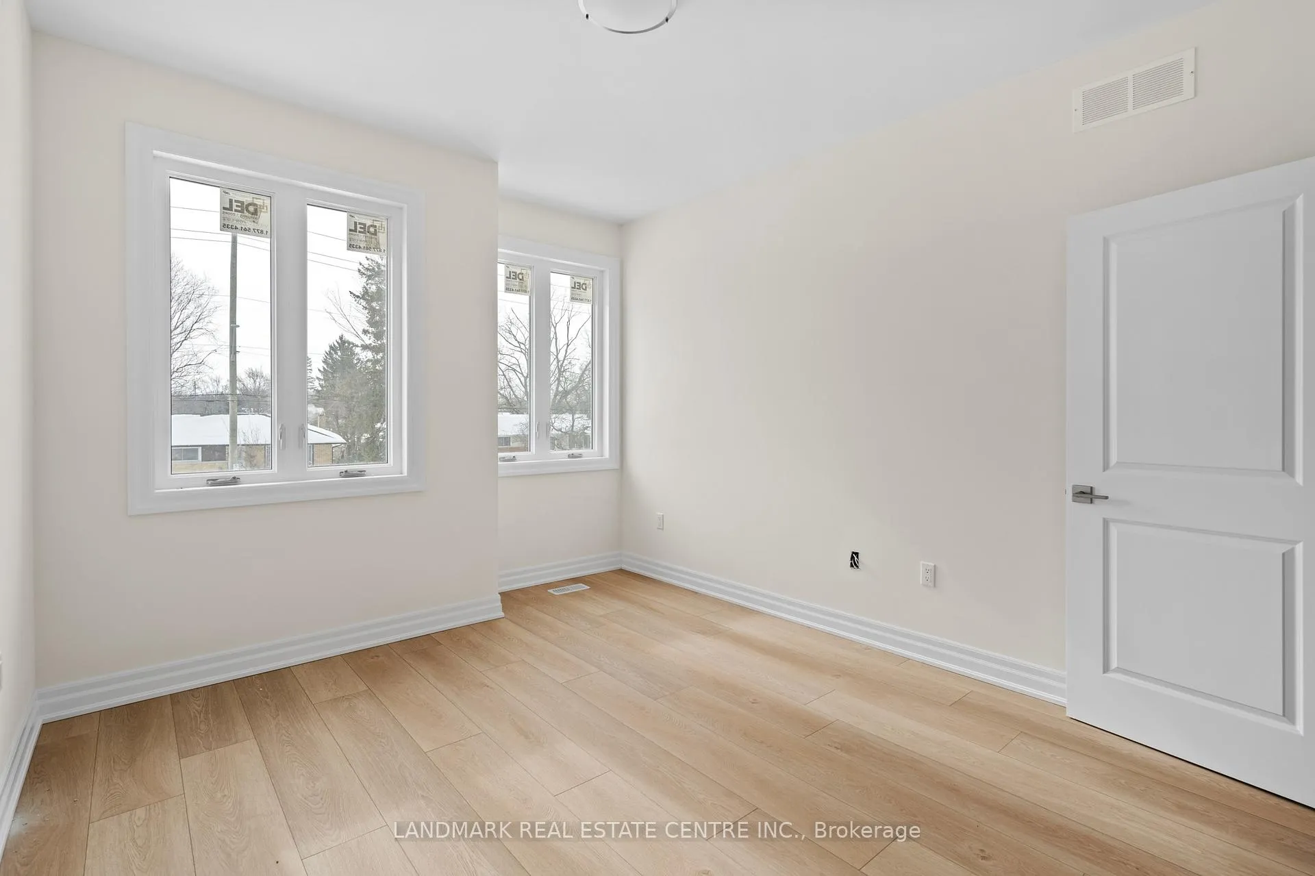 Photo 27 of 116 Forks Road E, Welland, Dain City — HOMEH