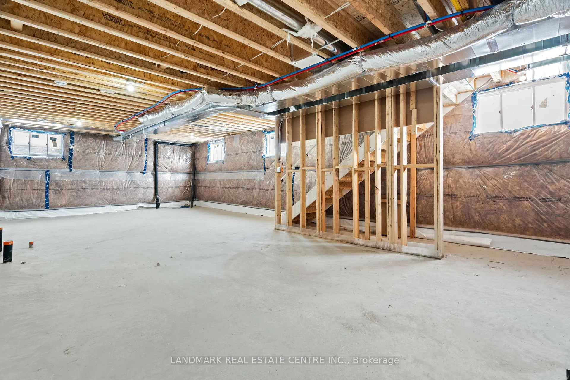 Photo 37 of 116 Forks Road E, Welland, Dain City — HOMEH