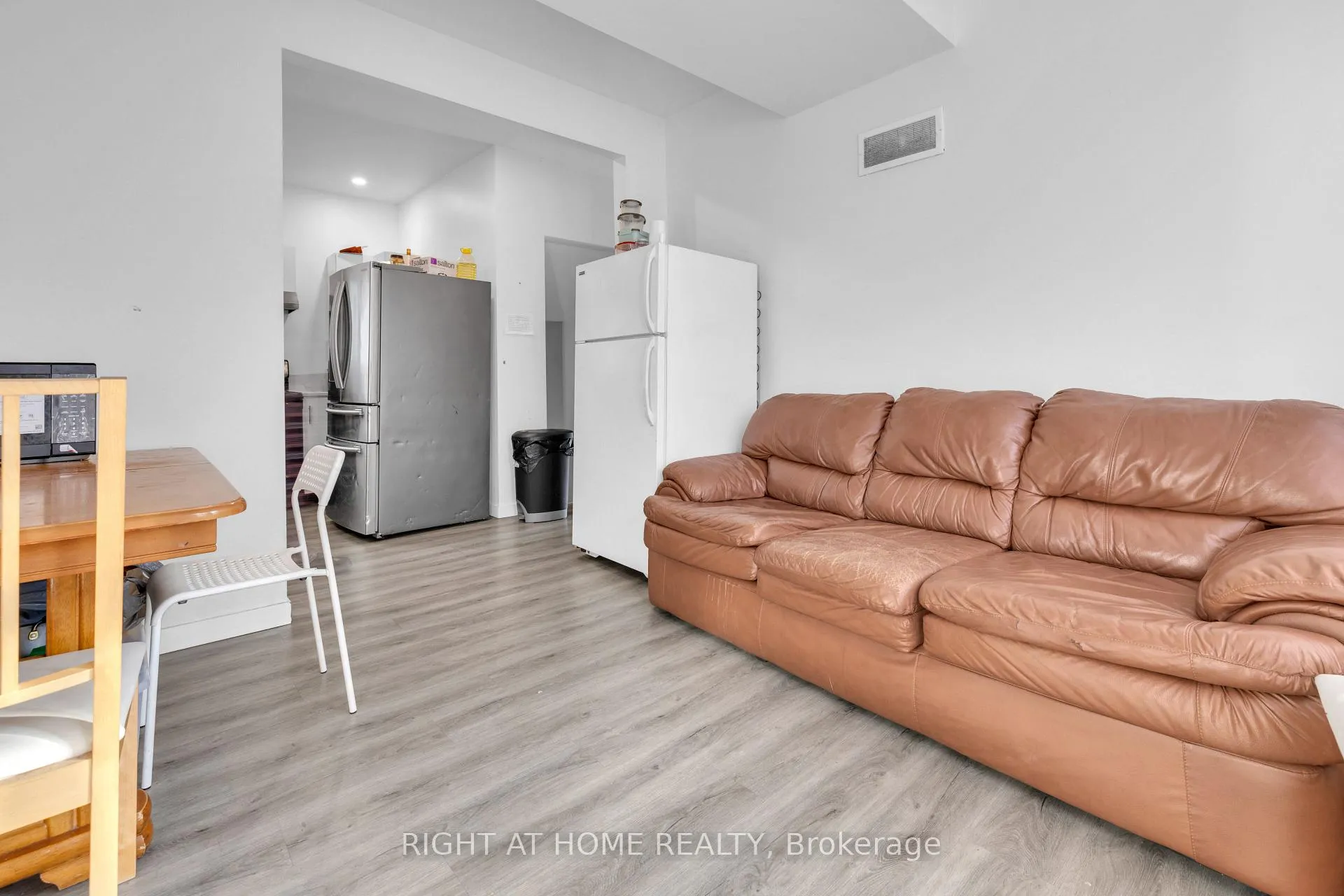 Photo 7 of 539 Campbell Avenue, Windsor — HOMEH