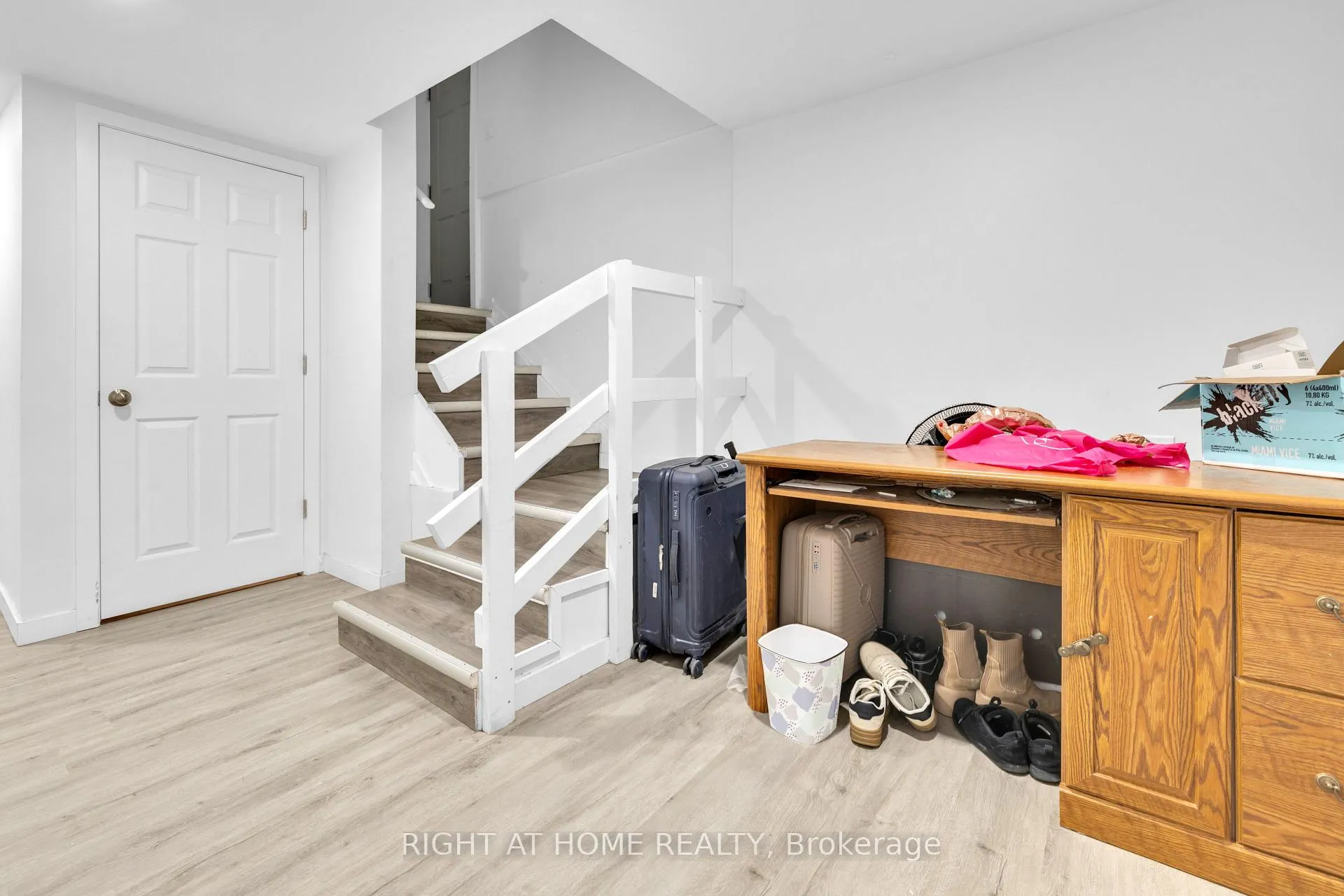 Photo 8 of 539 Campbell Avenue, Windsor — HOMEH