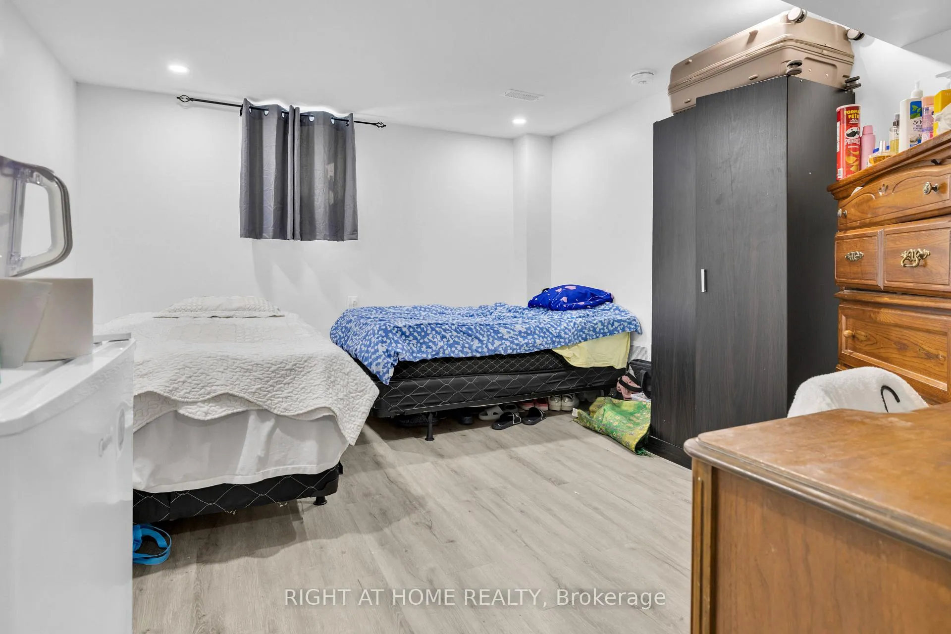 Photo 9 of 539 Campbell Avenue, Windsor — HOMEH