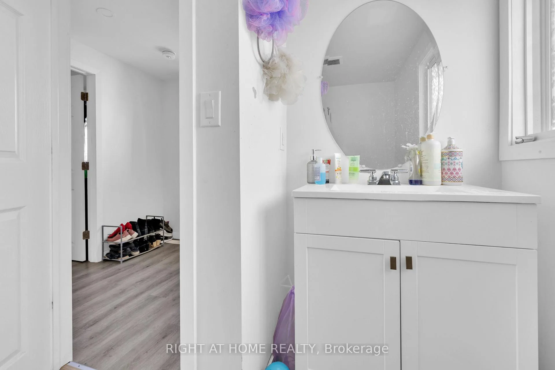 Photo 20 of 539 Campbell Avenue, Windsor — HOMEH