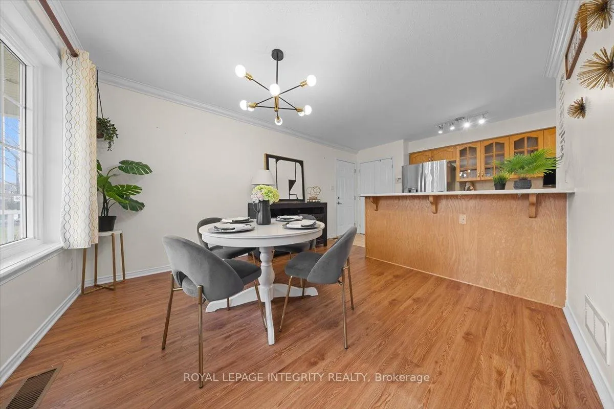 Photo 5 of 236 Wabiskaw Private, Ottawa, Barrhaven - Stonebridge — HOMEH