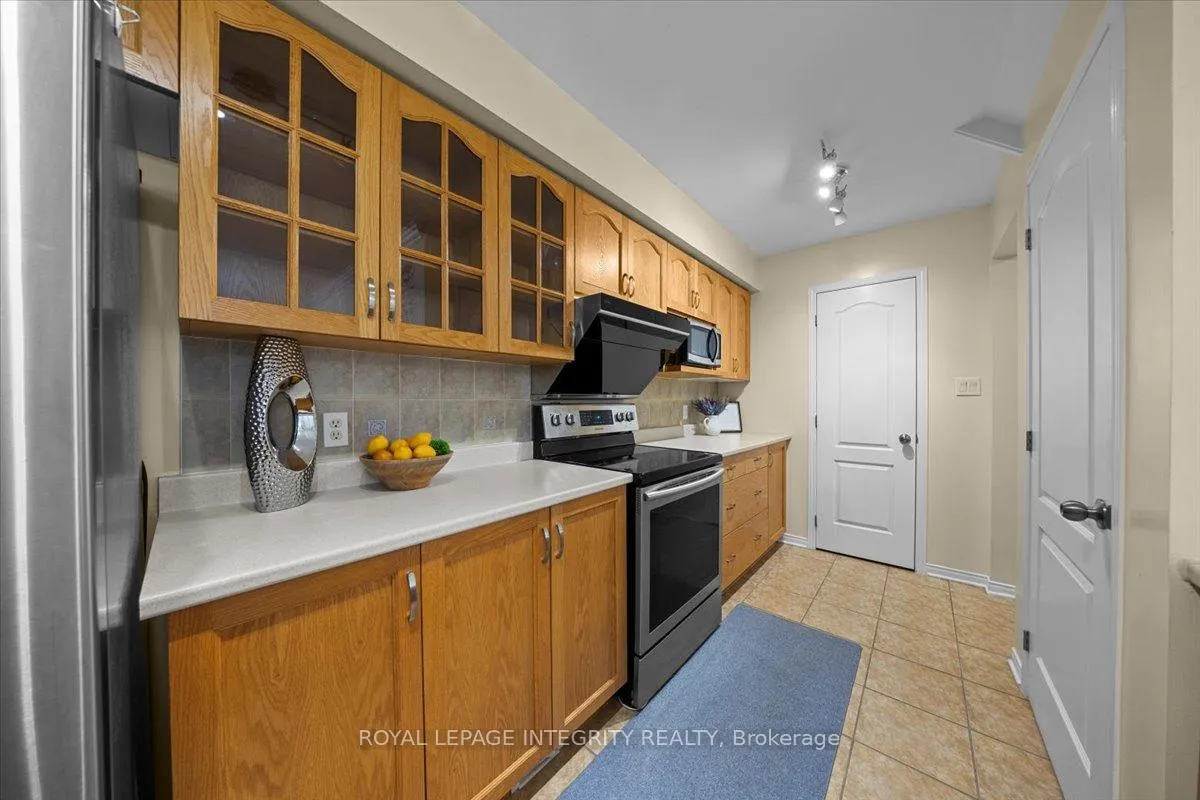 Photo 8 of 236 Wabiskaw Private, Ottawa, Barrhaven - Stonebridge — HOMEH
