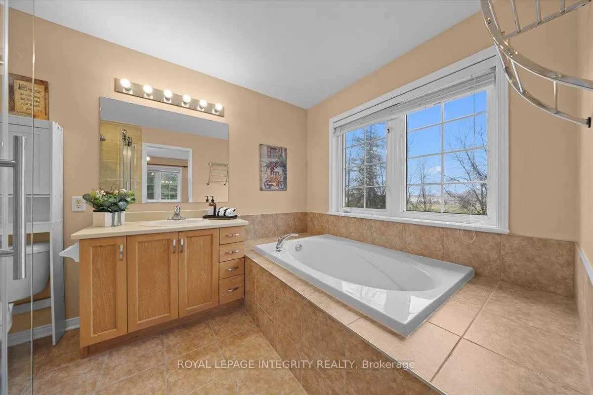 Photo 23 of 236 Wabiskaw Private, Ottawa, Barrhaven - Stonebridge — HOMEH