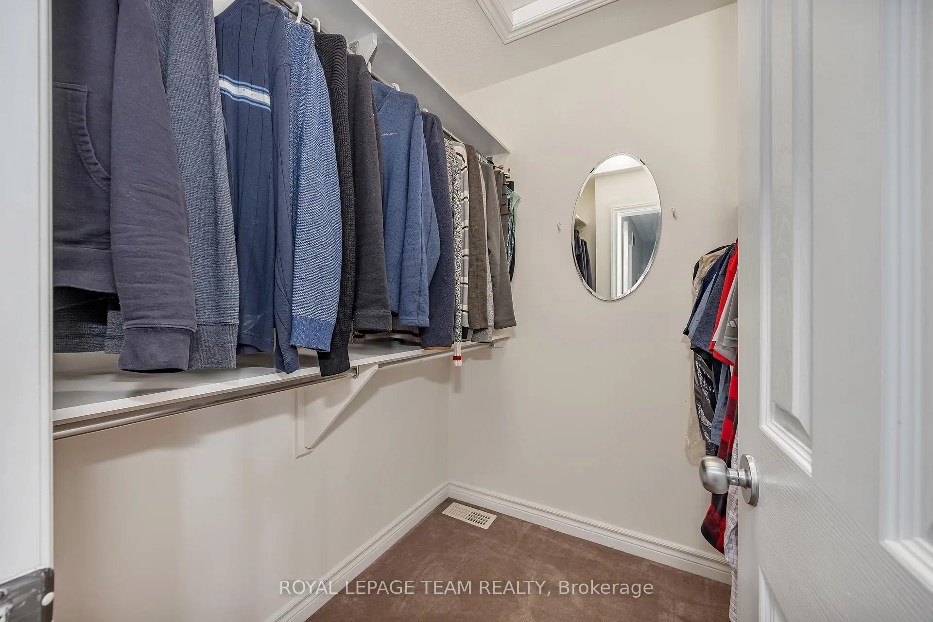 Photo 15 of 217 Hunterbrook Street, Ottawa, Kanata - Morgan's Grant/South March — HOMEH