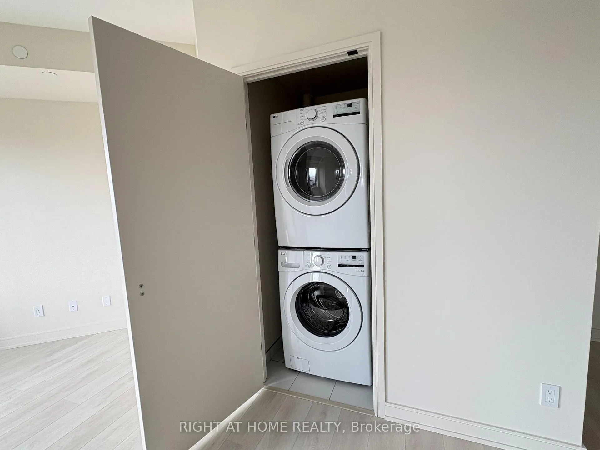 Photo 14 of Unit 2307, 8020 Derry Road, Milton, Coates — HOMEH