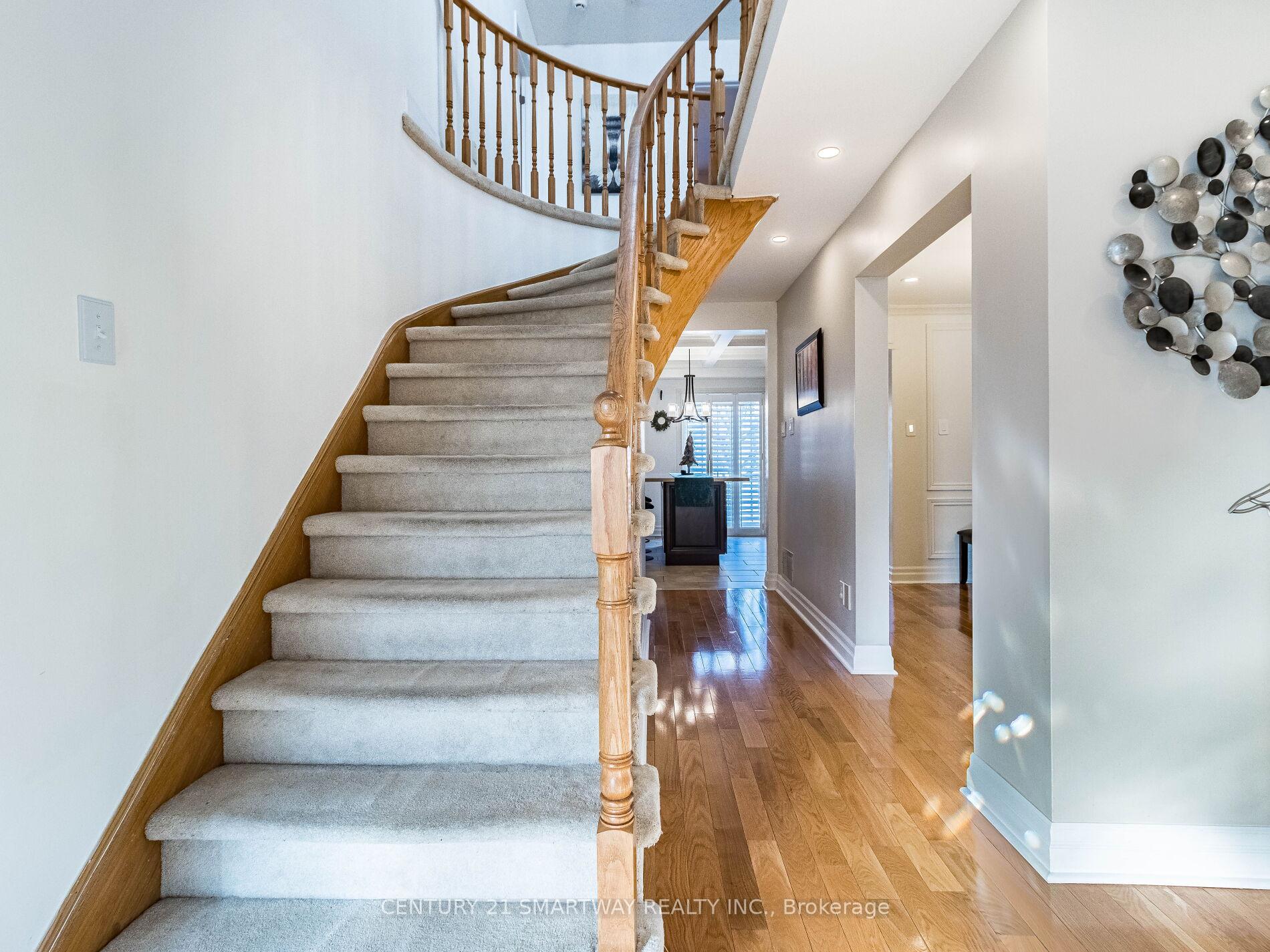 Photo 6 of 61 Keeble Crescent, Ajax, Central — HOMEH