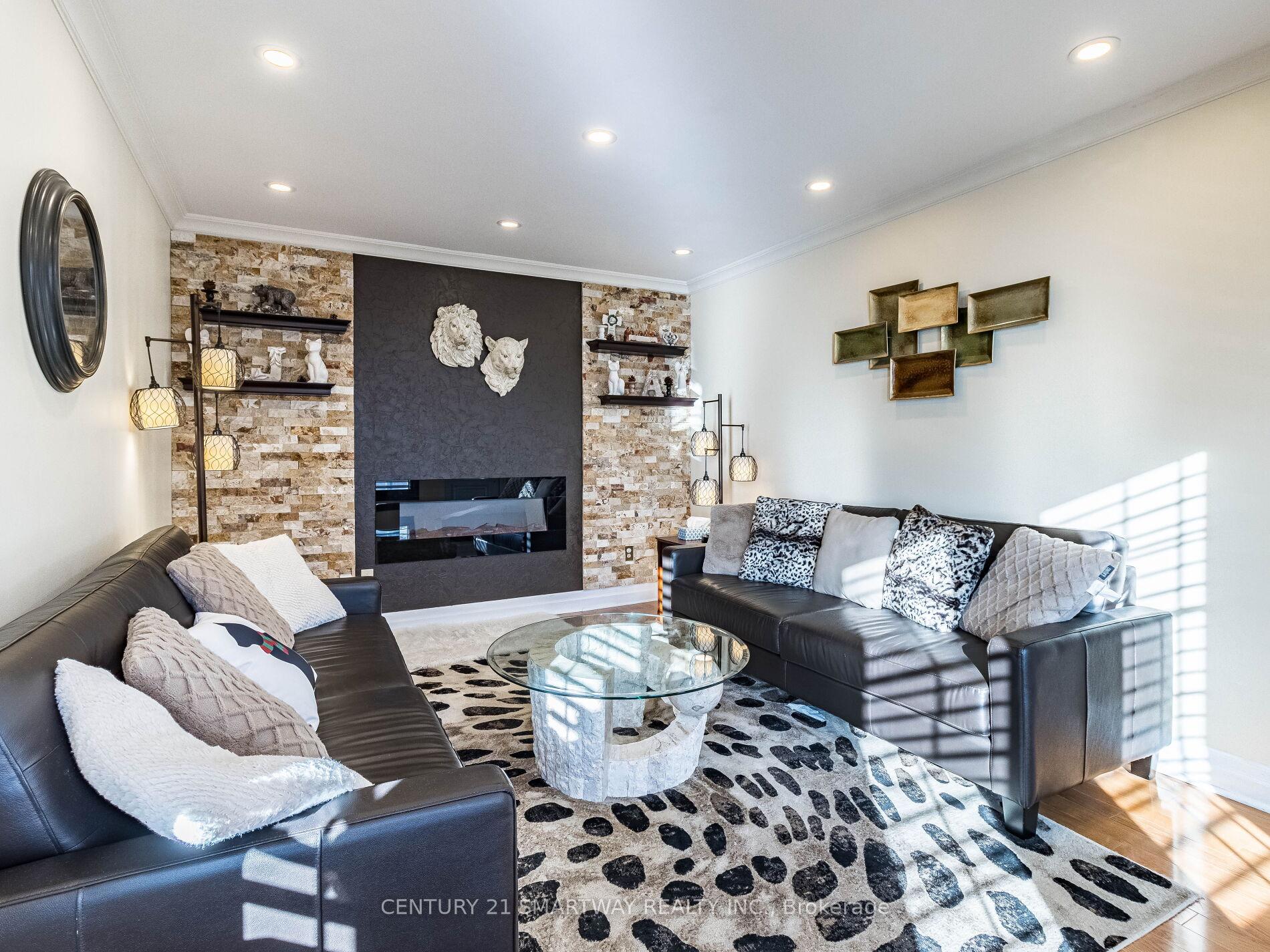 Photo 7 of 61 Keeble Crescent, Ajax, Central — HOMEH