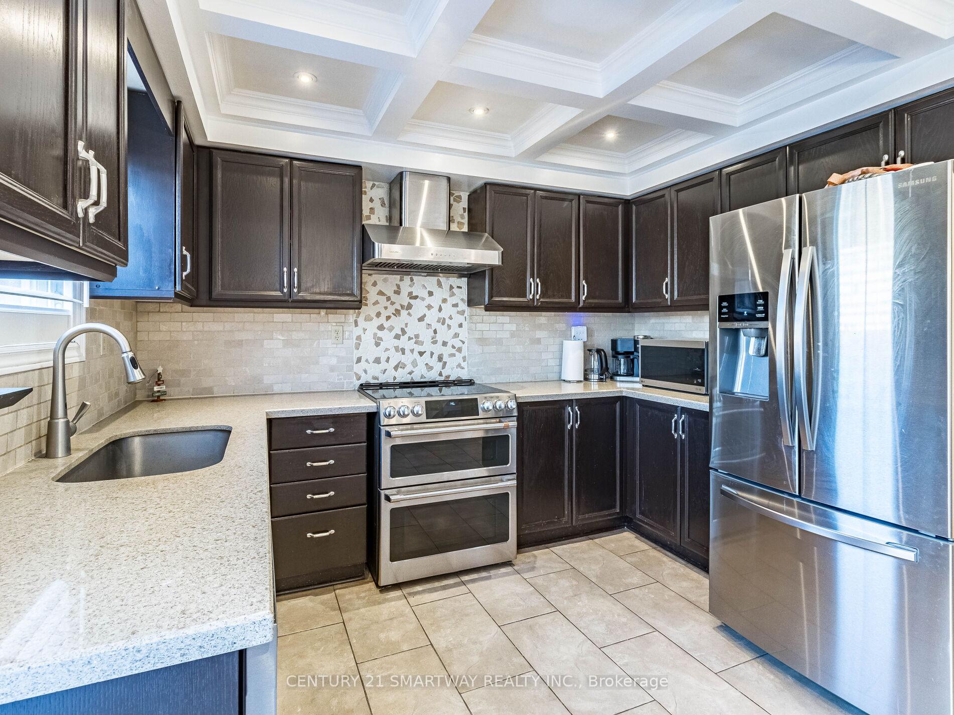 Photo 14 of 61 Keeble Crescent, Ajax, Central — HOMEH