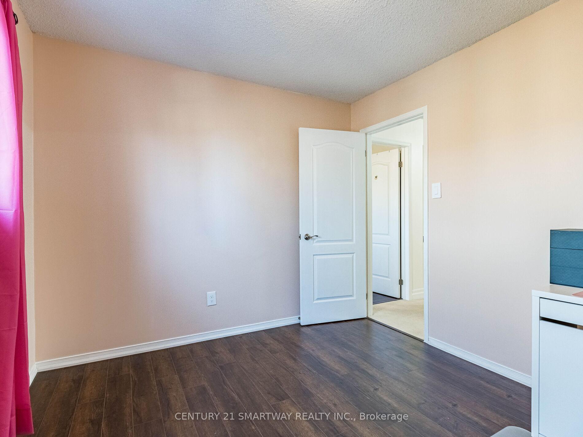 Photo 24 of 61 Keeble Crescent, Ajax, Central — HOMEH