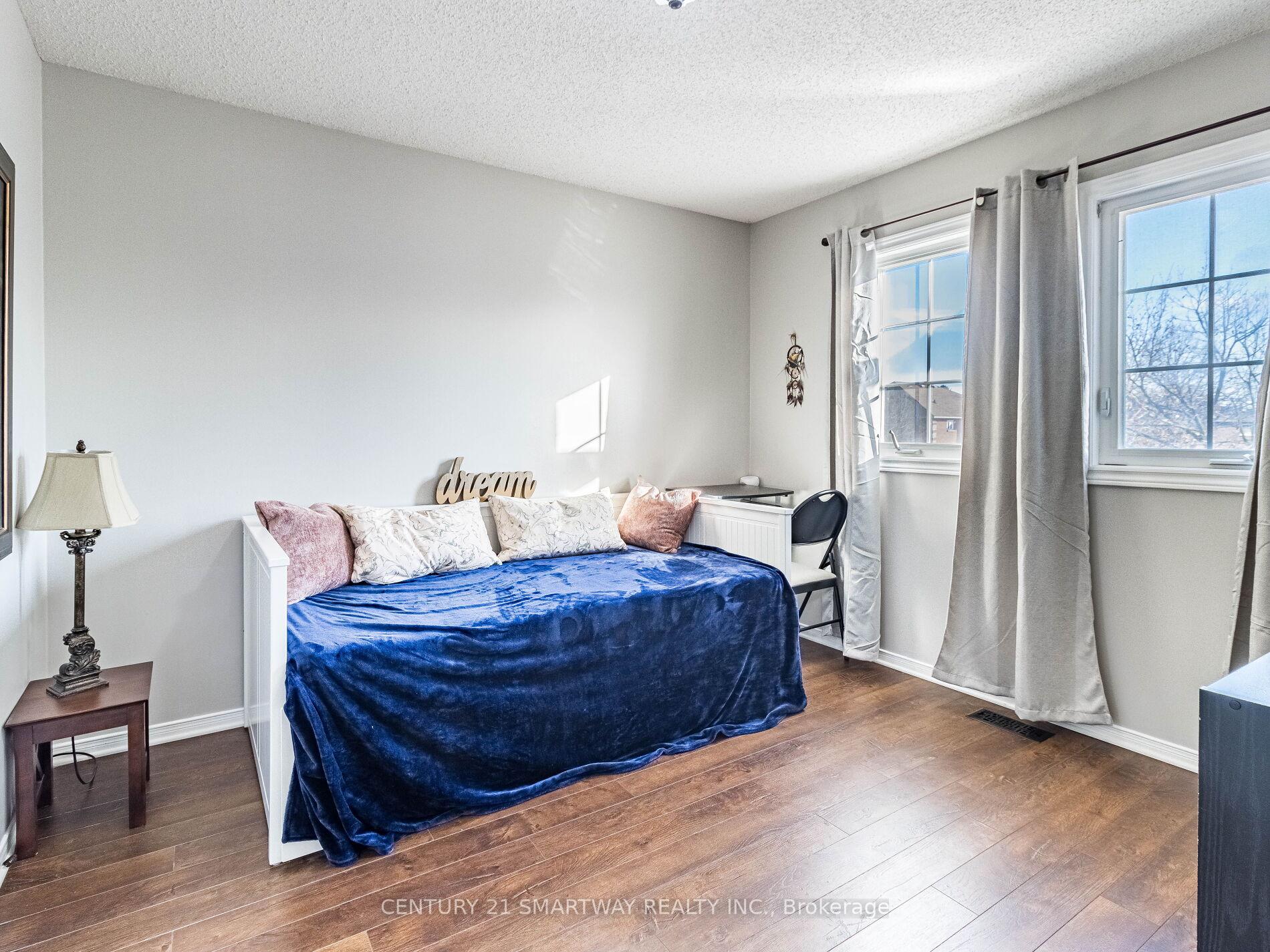 Photo 27 of 61 Keeble Crescent, Ajax, Central — HOMEH