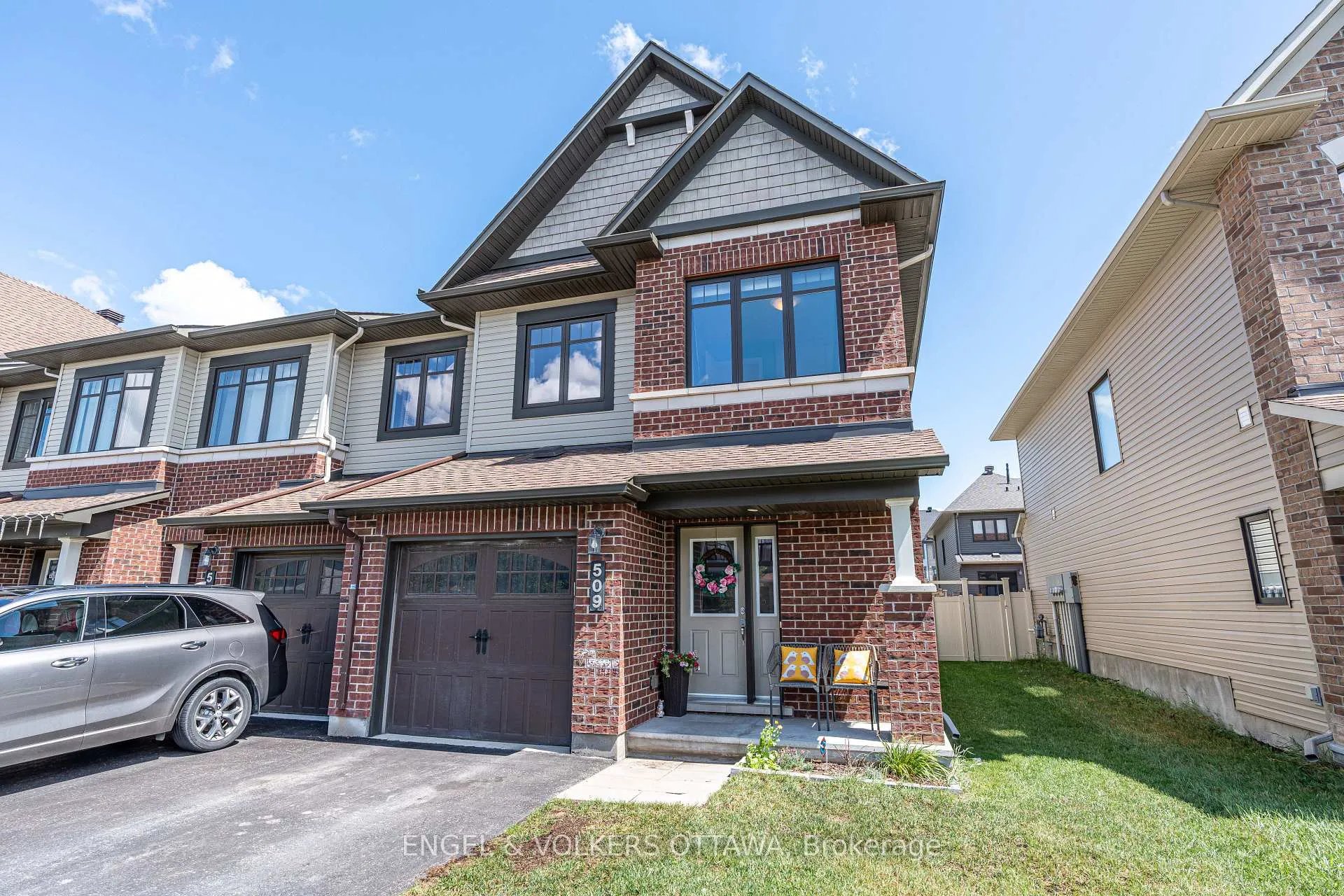 Photo 2 of 509 Petrichor Crescent, Ottawa, Avalon West — HOMEH
