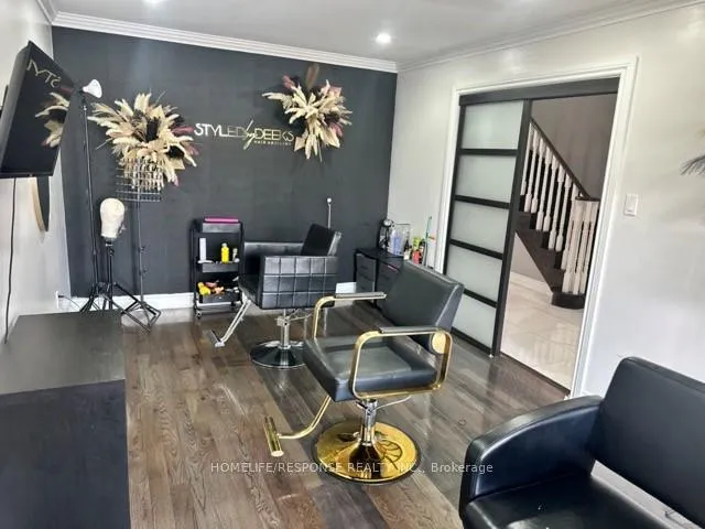 Photo 5 of 16 Cochrane Avenue, Brampton, Heart Lake East — HOMEH