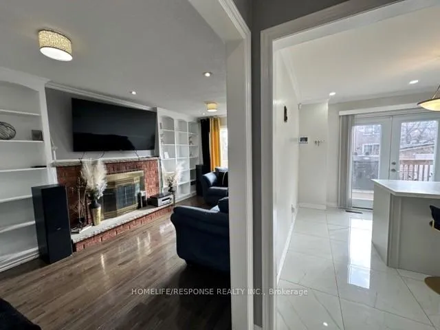 Photo 10 of 16 Cochrane Avenue, Brampton, Heart Lake East — HOMEH