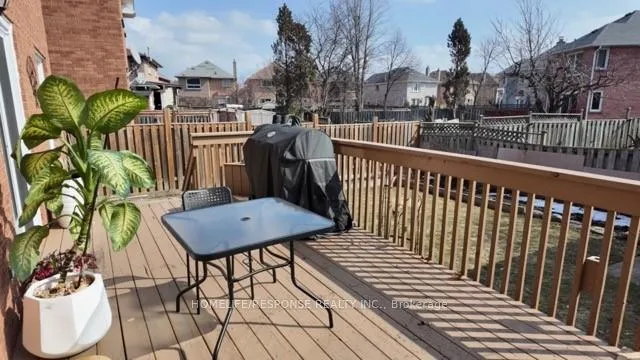 Photo 32 of 16 Cochrane Avenue, Brampton, Heart Lake East — HOMEH