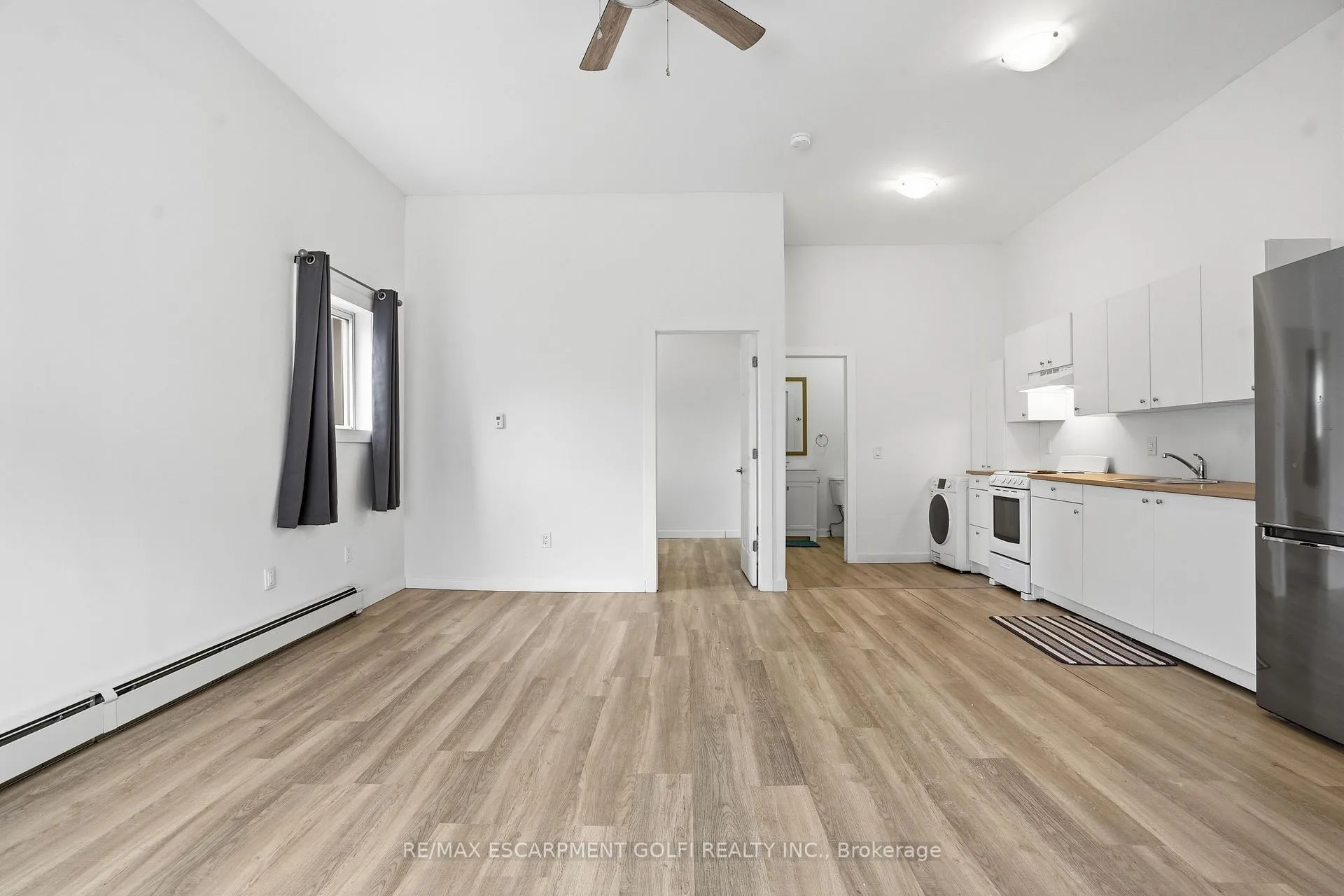 Photo 3 of 14 Avenue Place, Welland, Welland Downtown — HOMEH