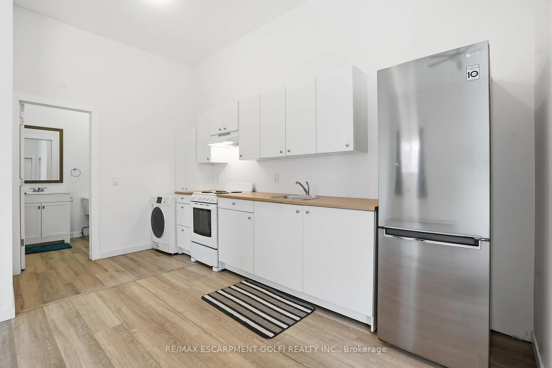 Photo 5 of 14 Avenue Place, Welland, Welland Downtown — HOMEH