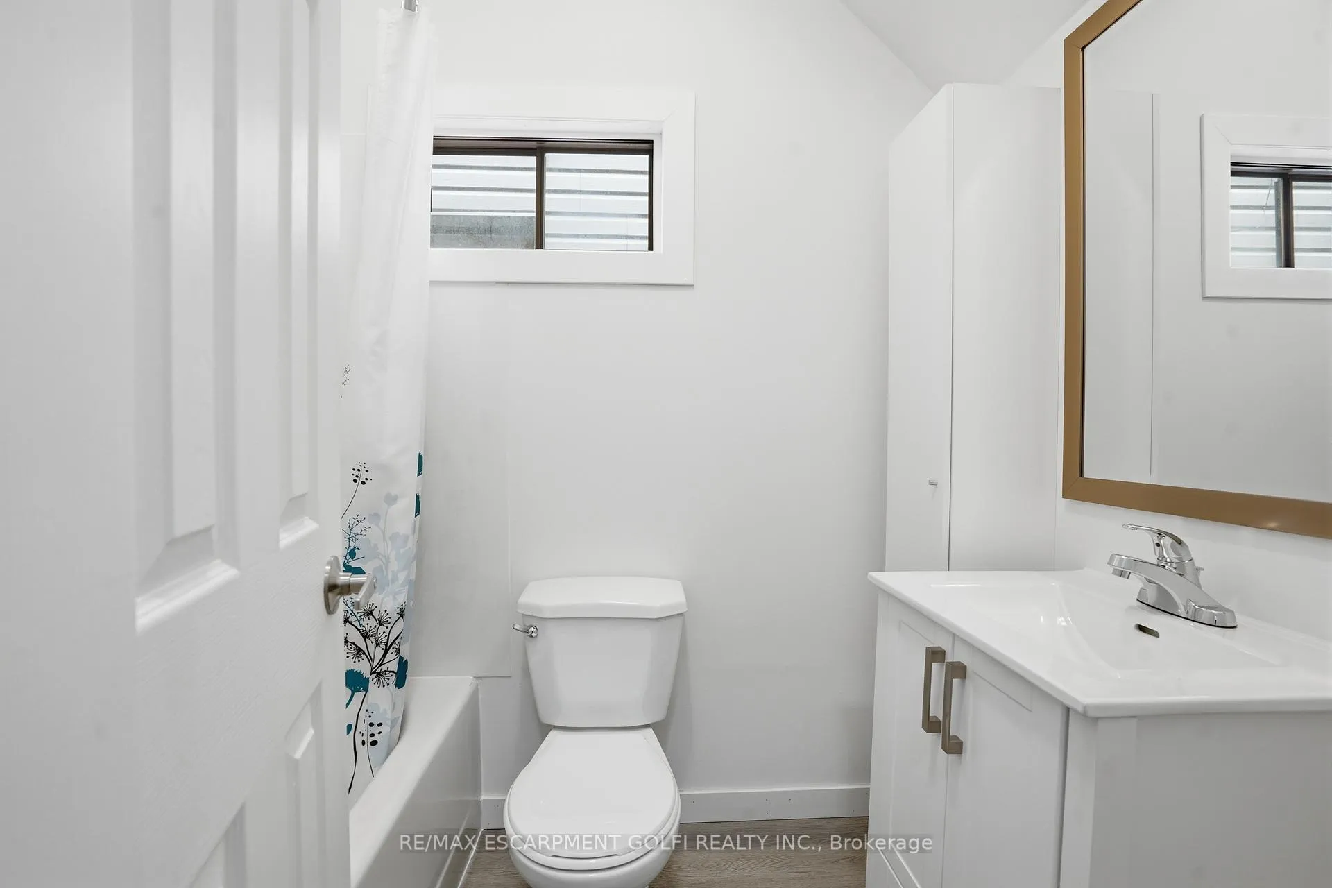 Photo 15 of 14 Avenue Place, Welland, Welland Downtown — HOMEH