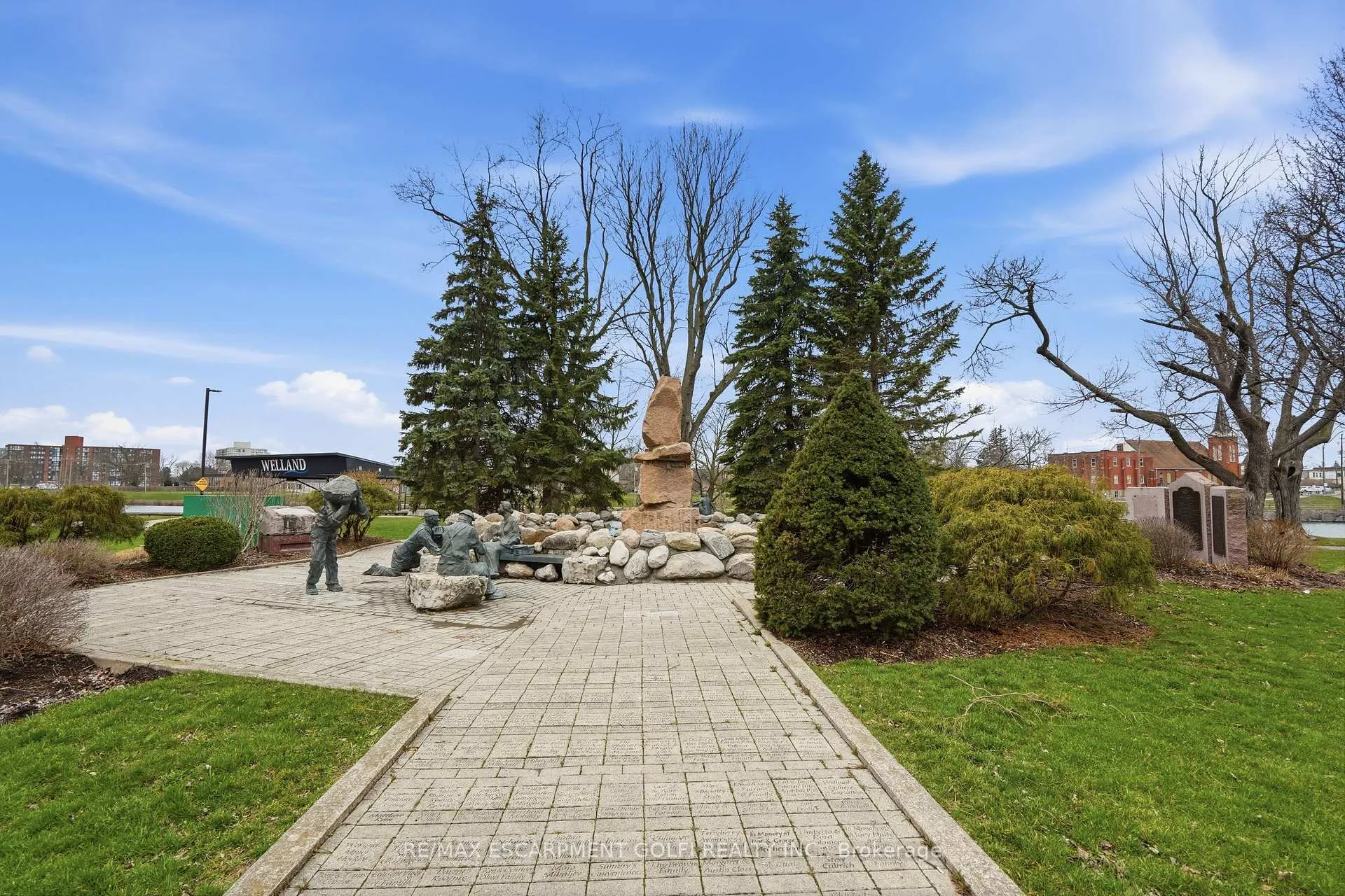 Photo 18 of 14 Avenue Place, Welland, Welland Downtown — HOMEH