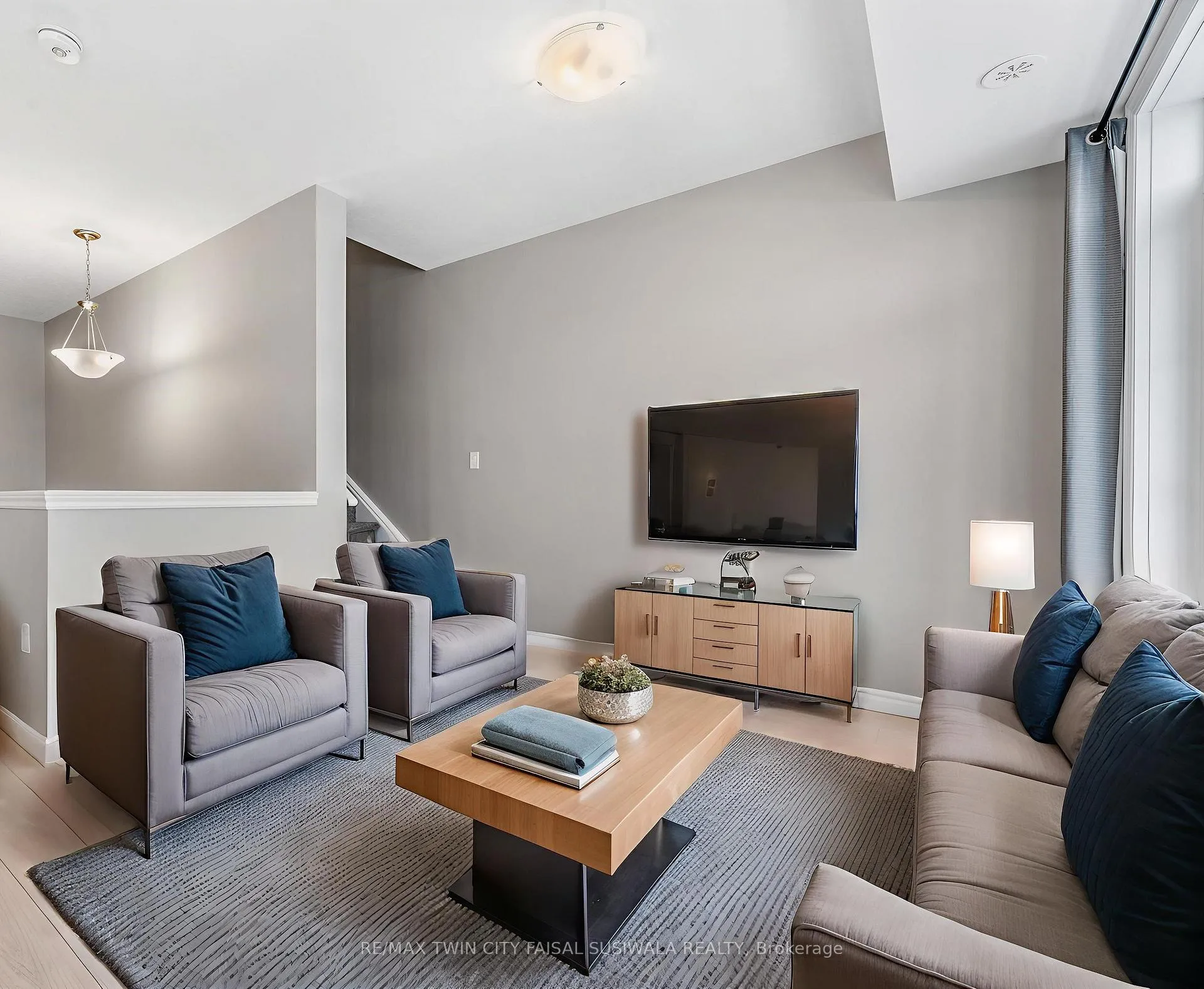 Photo 10 of 52 Wheat Lane, Kitchener — HOMEH