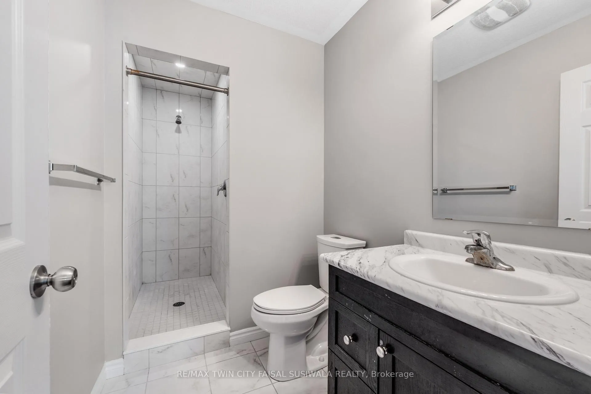 Photo 23 of 52 Wheat Lane, Kitchener — HOMEH