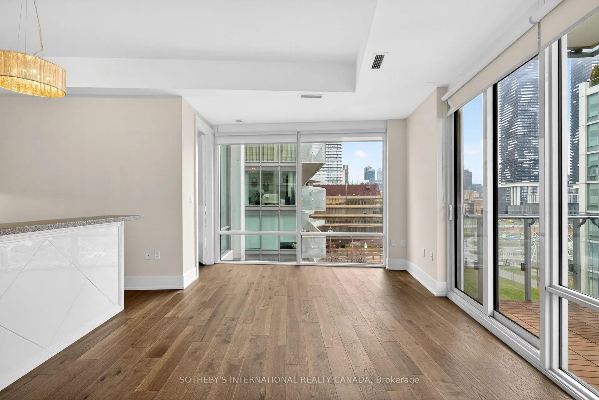 Photo 14 of Unit 701, 29 Queens Quay E, Toronto, Waterfront Communities — HOMEH