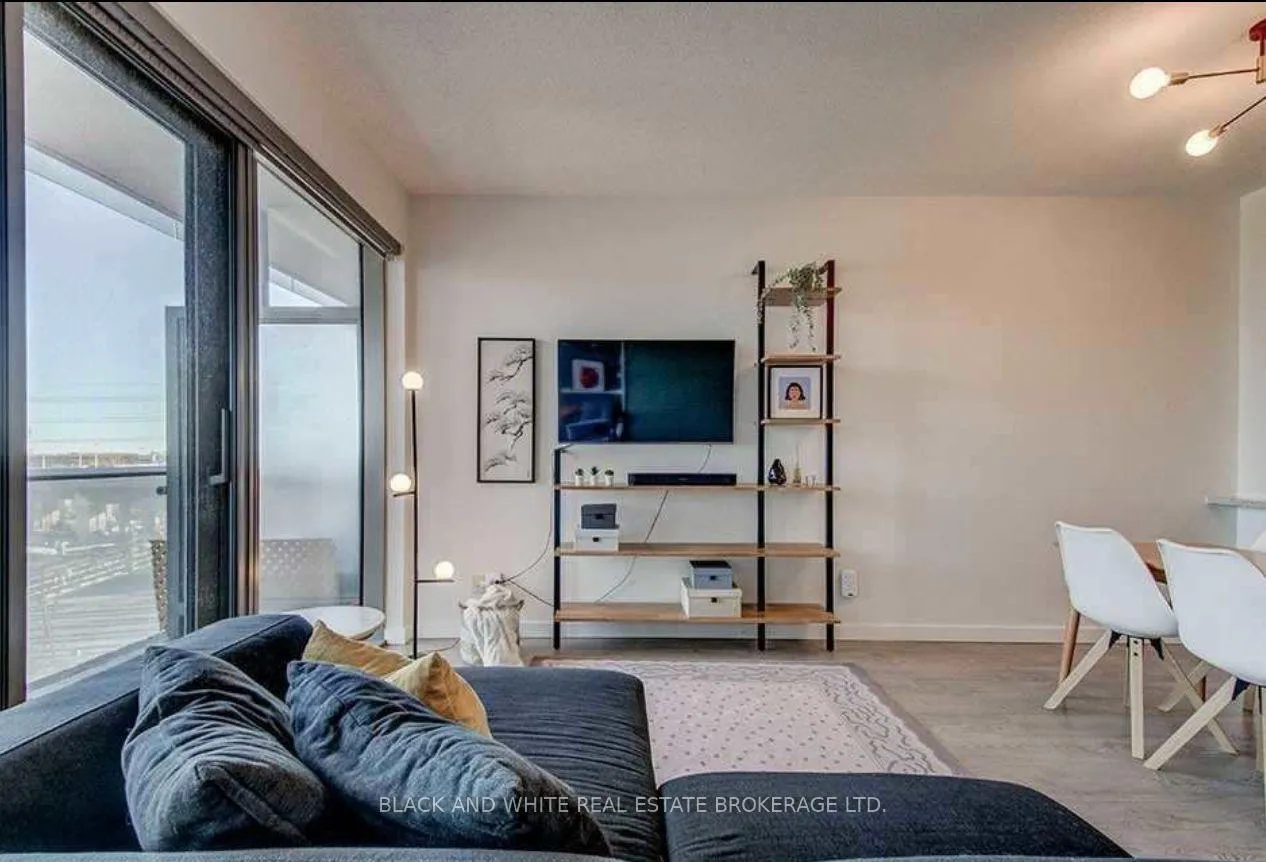 Photo 4 of Unit 604, 70 Distillery Lane, Toronto, Waterfront Communities — HOMEH