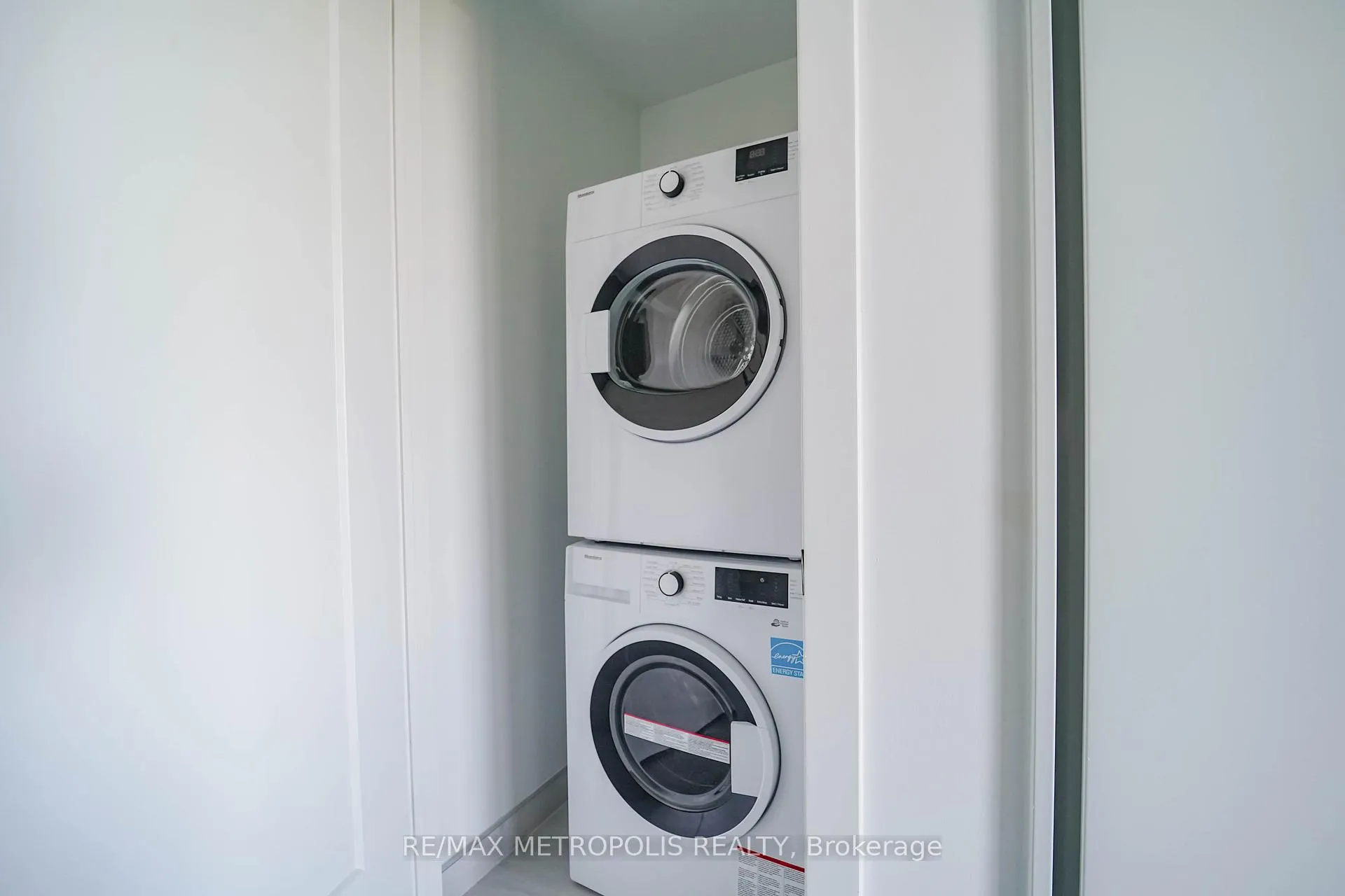 Photo 12 of Unit 720, 801 The Queensway, Etobicoke, Stonegate-Queensway — HOMEH