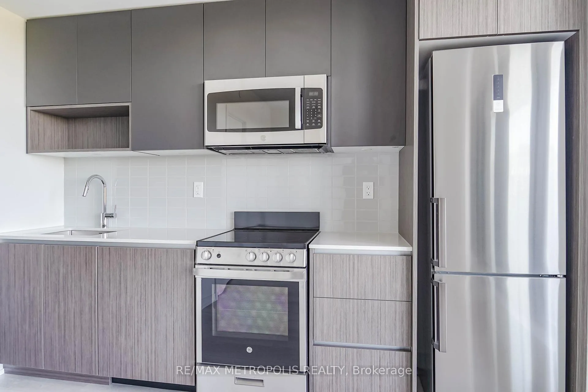 Photo 15 of Unit 720, 801 The Queensway, Etobicoke, Stonegate-Queensway — HOMEH