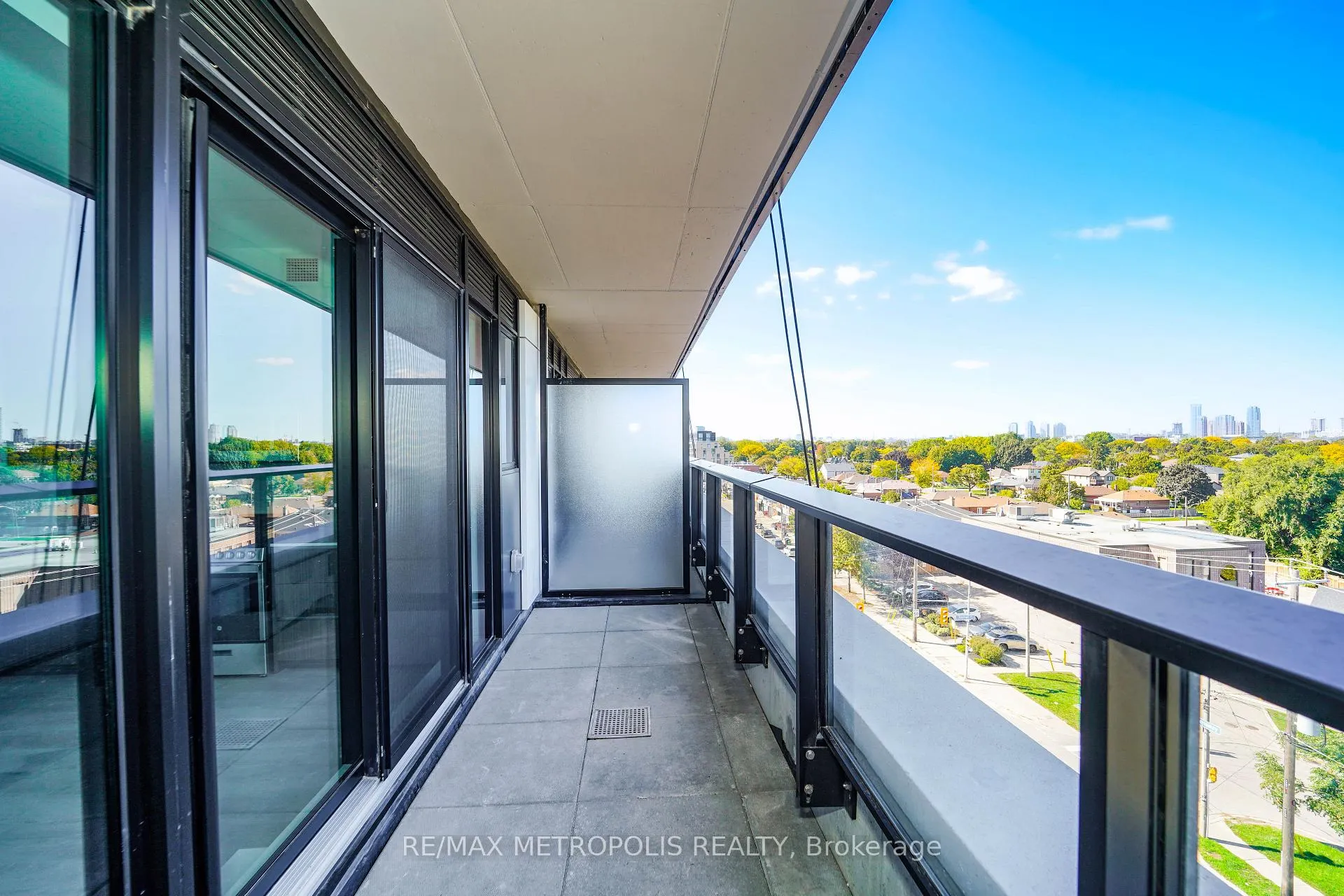 Photo 32 of Unit 720, 801 The Queensway, Etobicoke, Stonegate-Queensway — HOMEH