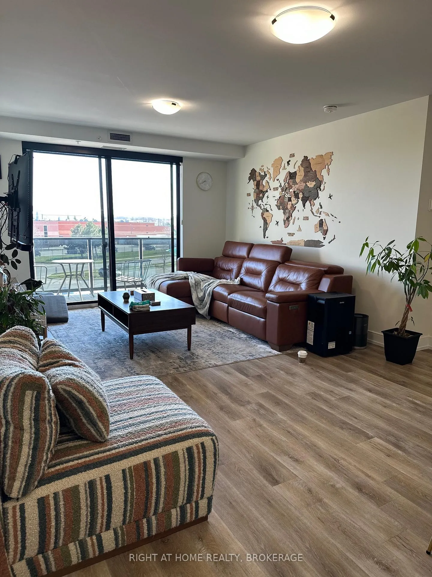 Photo 5 of Unit 309, 300B Fourth Avenue, St. Catharines, Ridley — HOMEH