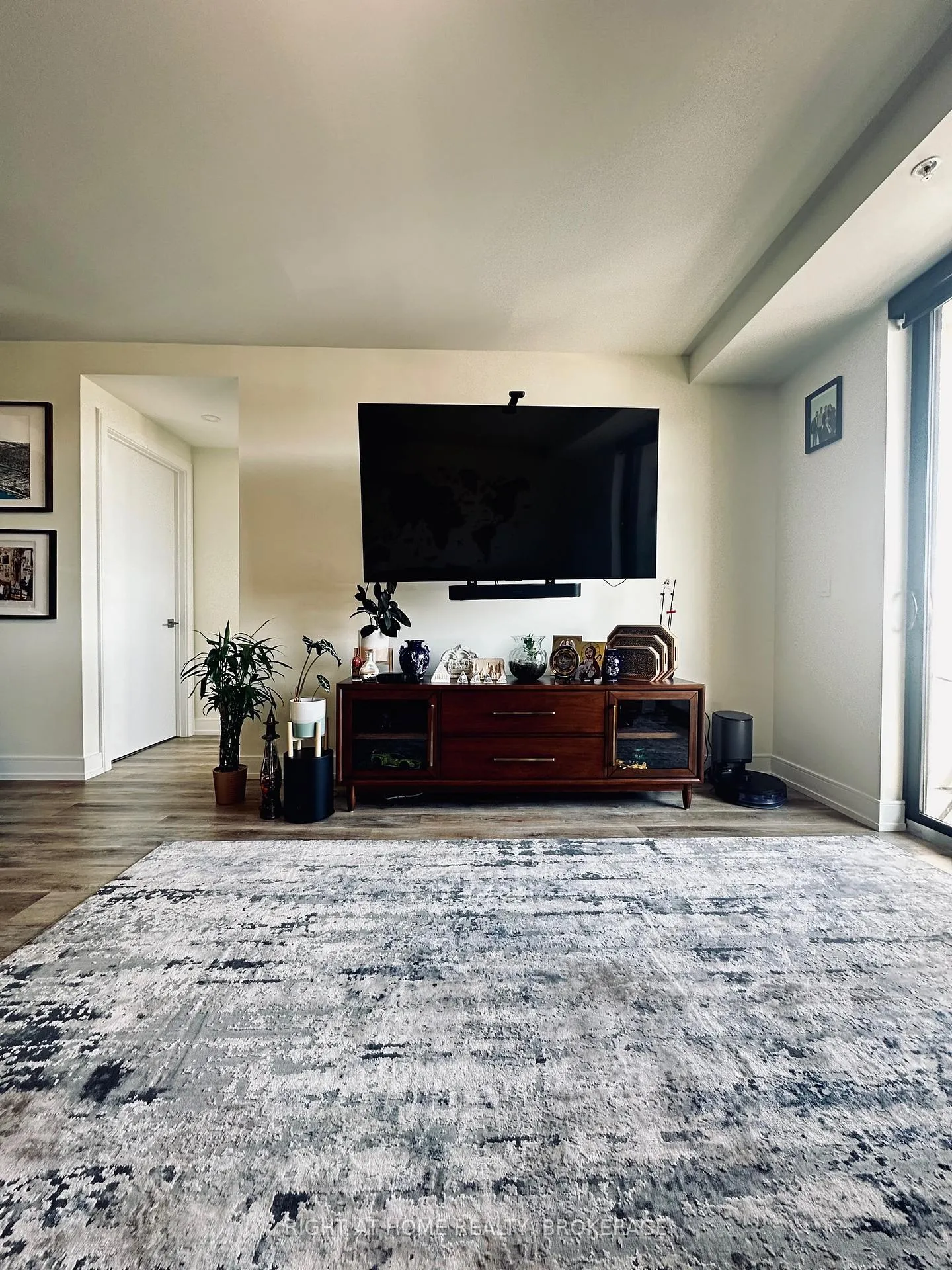 Photo 7 of Unit 309, 300B Fourth Avenue, St. Catharines, Ridley — HOMEH