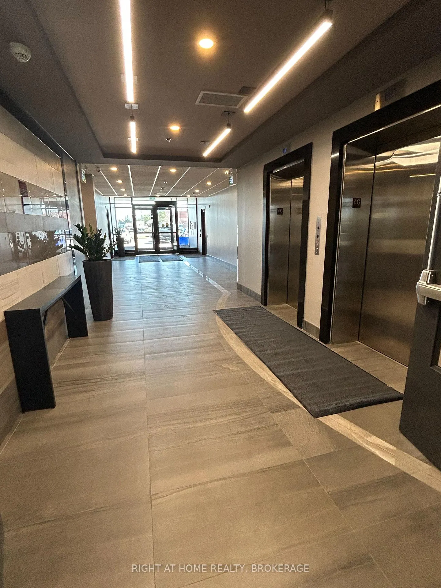 Photo 8 of Unit 309, 300B Fourth Avenue, St. Catharines, Ridley — HOMEH