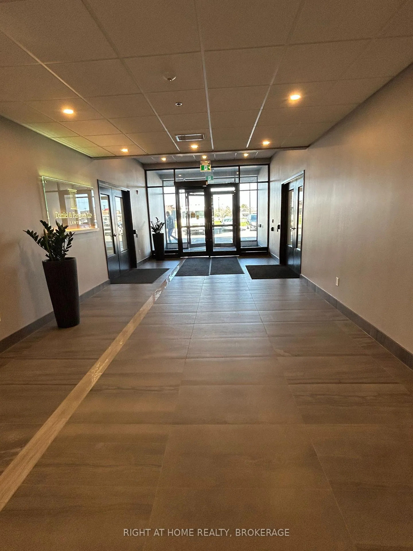 Photo 9 of Unit 309, 300B Fourth Avenue, St. Catharines, Ridley — HOMEH