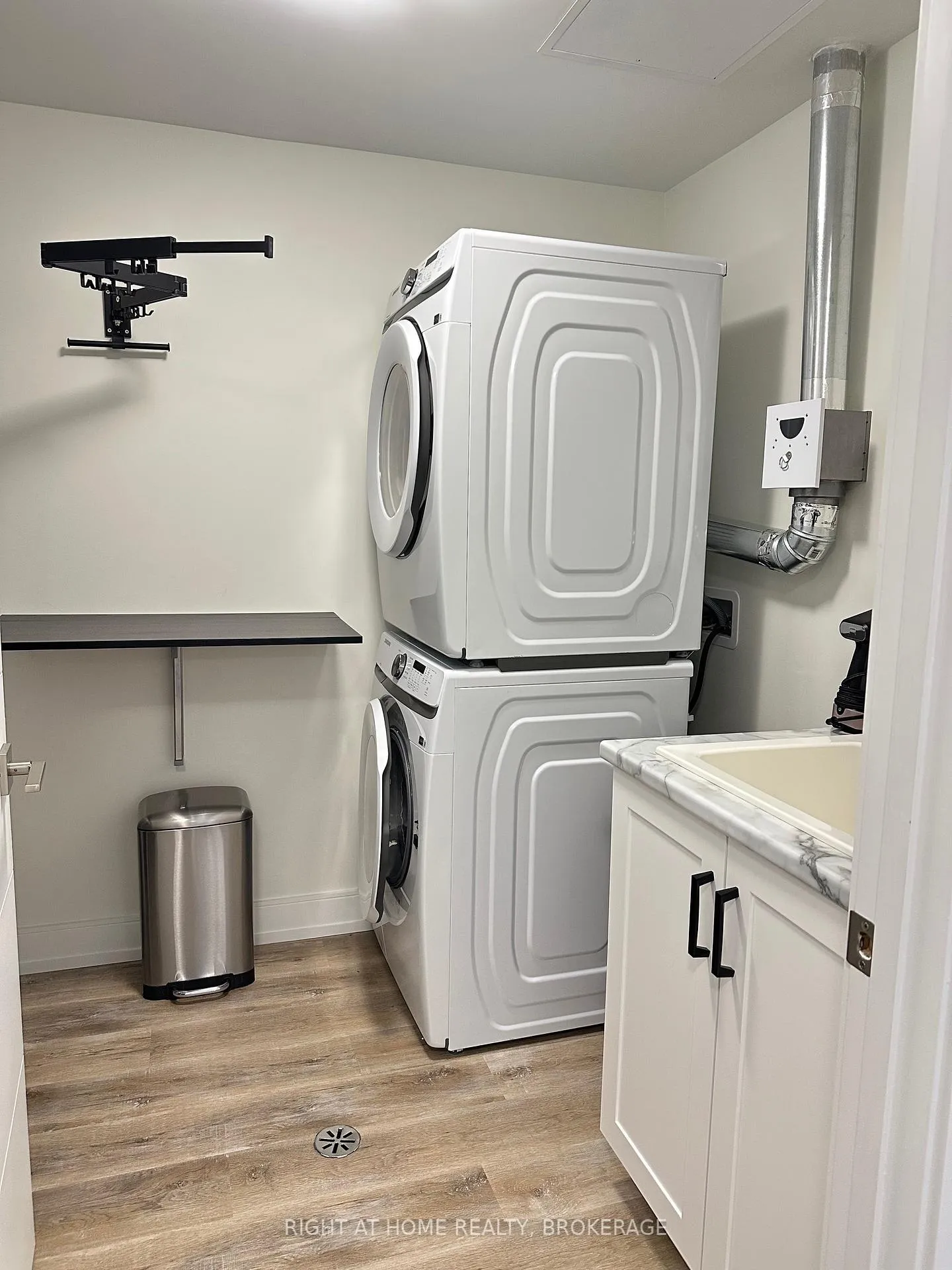 Photo 17 of Unit 309, 300B Fourth Avenue, St. Catharines, Ridley — HOMEH