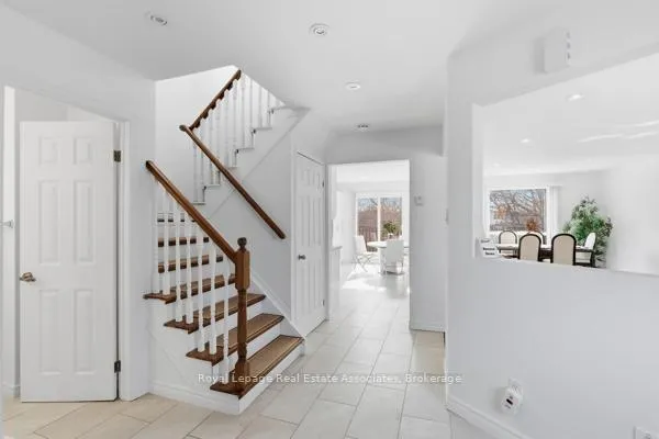 Photo 5 of 115 Coles Avenue, Vaughan, Vaughan Grove — HOMEH