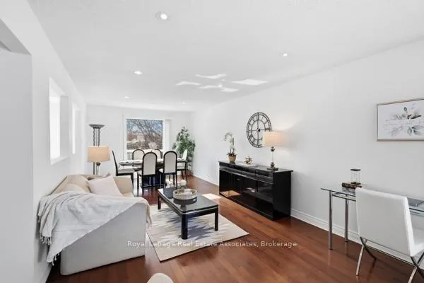 Photo 6 of 115 Coles Avenue, Vaughan, Vaughan Grove — HOMEH