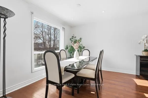 Photo 10 of 115 Coles Avenue, Vaughan, Vaughan Grove — HOMEH