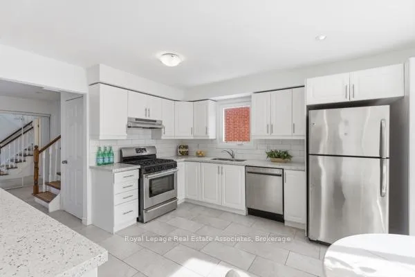 Photo 13 of 115 Coles Avenue, Vaughan, Vaughan Grove — HOMEH