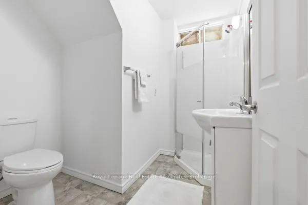 Photo 33 of 115 Coles Avenue, Vaughan, Vaughan Grove — HOMEH