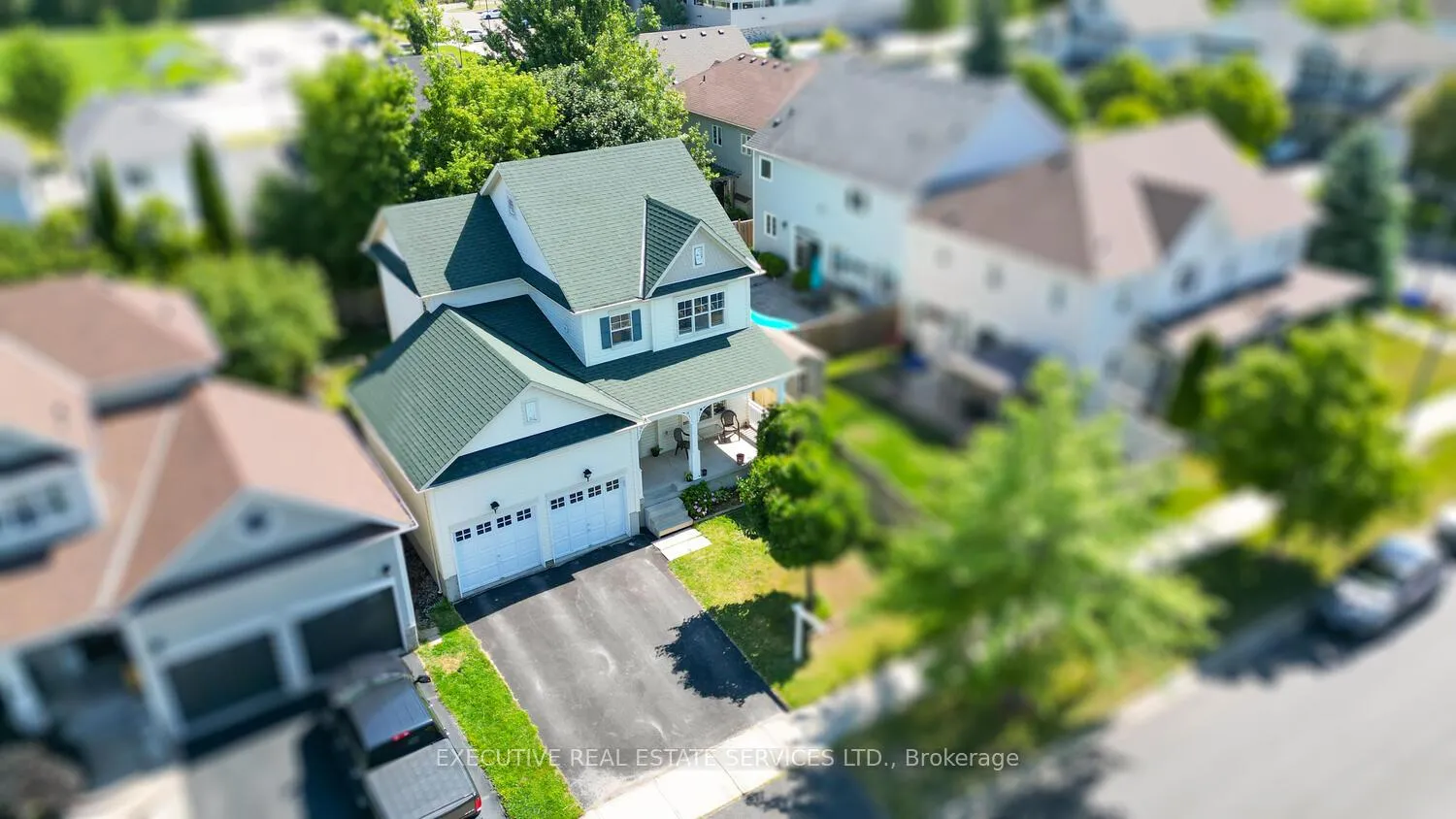 Photo 2 of 39 Hurst Street, Halton Hills, Acton — HOMEH