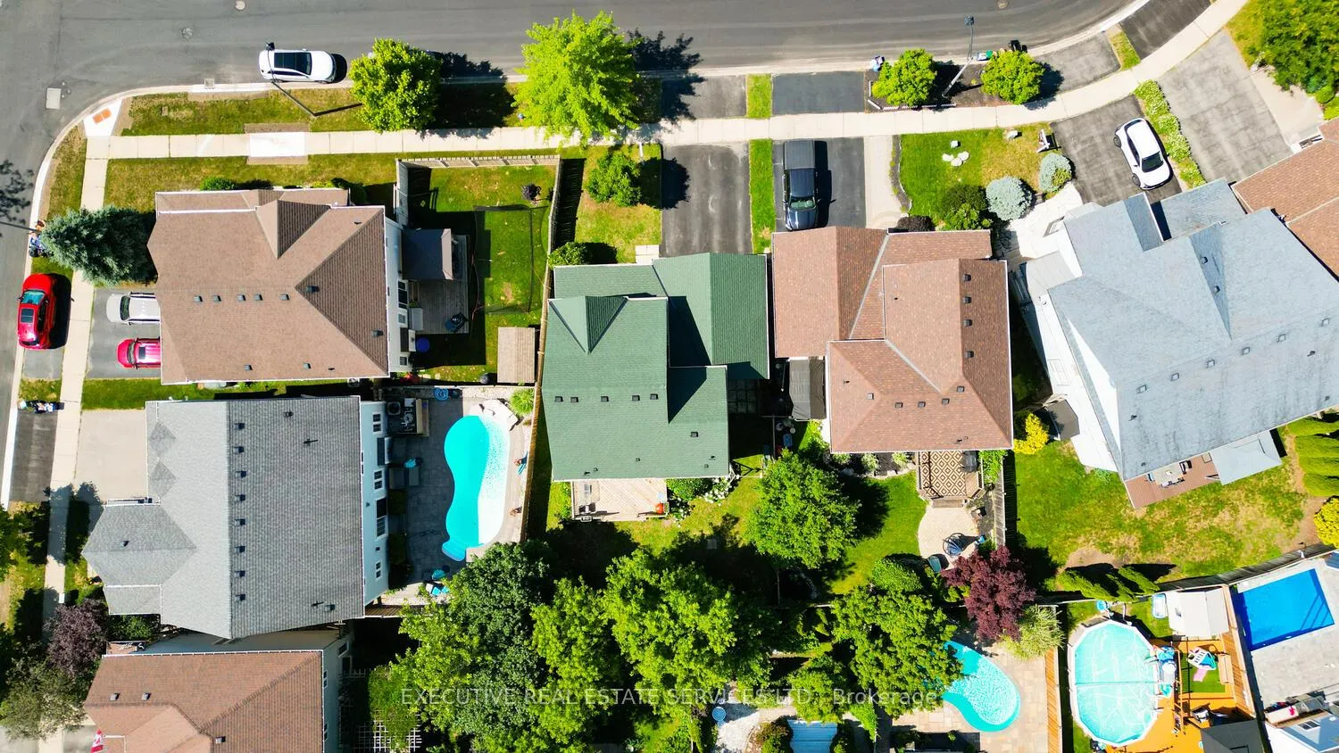 Photo 6 of 39 Hurst Street, Halton Hills, Acton — HOMEH