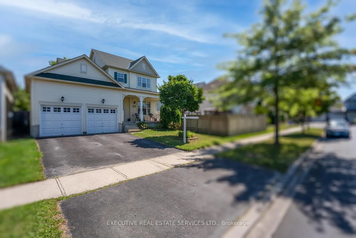 Photo 8 of 39 Hurst Street, Halton Hills, Acton — HOMEH