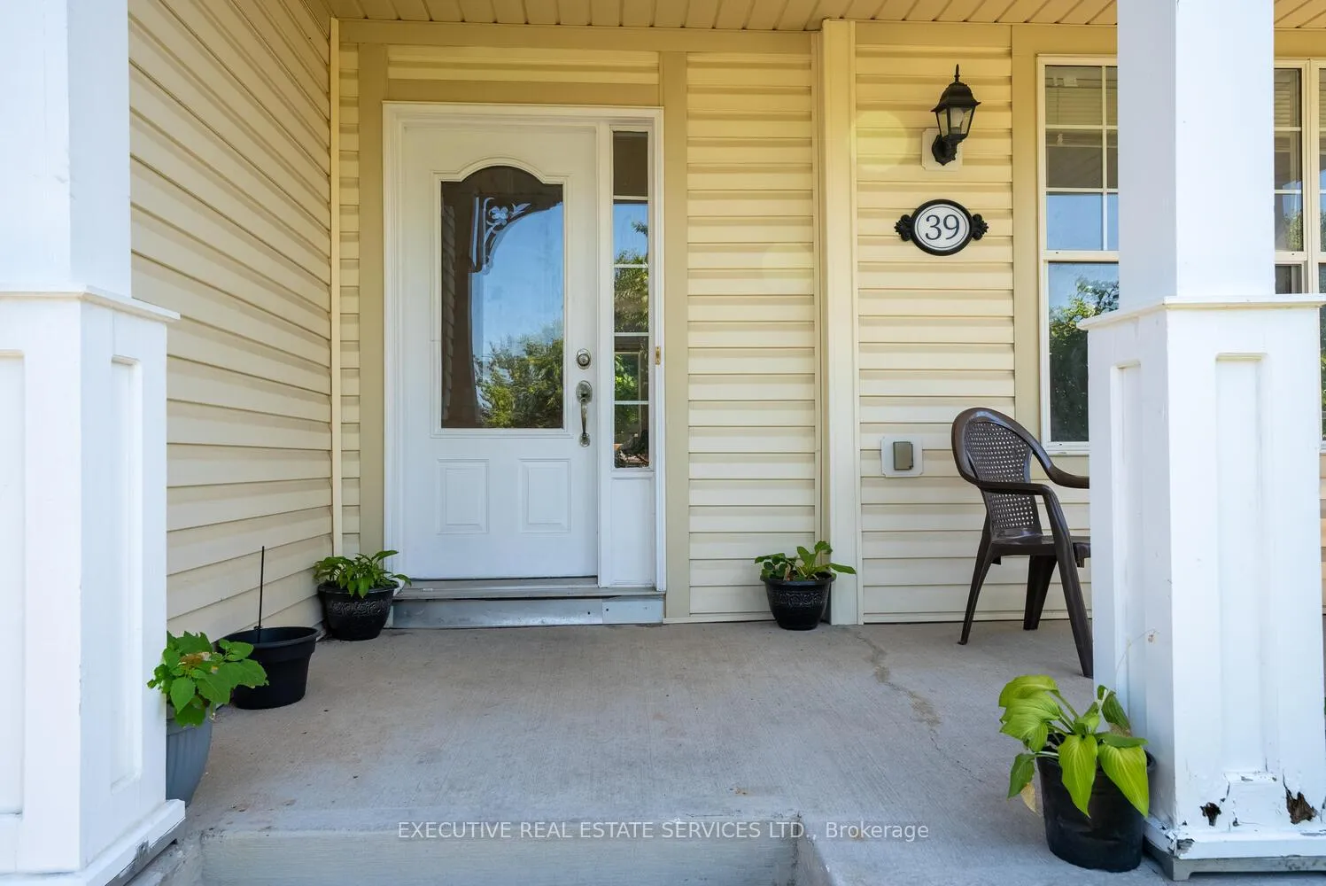 Photo 10 of 39 Hurst Street, Halton Hills, Acton — HOMEH