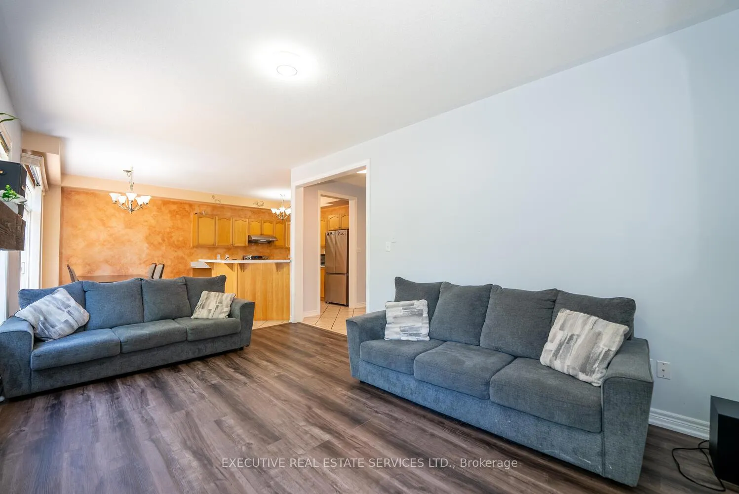 Photo 17 of 39 Hurst Street, Halton Hills, Acton — HOMEH